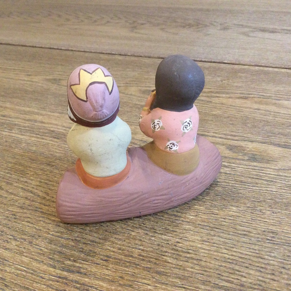 Clay Statue Figurine Boy and Girl - Picture 5 of 6